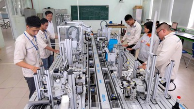 Thu hút nguồn nhân lực chất lượng cao: Cần thay đổi tư duy và hành động quyết liệt