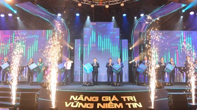 Ủy ban Chứng khoán Nhà nước: Đổi mới phong trào thi đua, hoàn thành nhiệm vụ chính trị