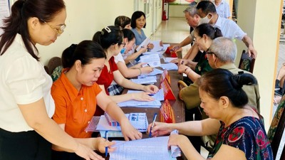 Hà Nội đề xuất nâng mức trợ giúp xã hội lên 700.000 đồng/tháng