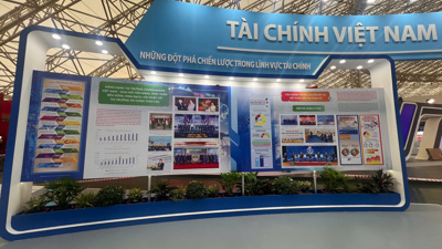 Trưng bày hàng nghìn tư liệu, hình ảnh, hiện vật quý giá về “80 năm ngành Tài chính Việt Nam - Kiến tạo và Phát triển”