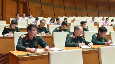 Đầu tư nguồn lực xây dựng lực lượng chuyên trách trang bị phòng thủ dân sự