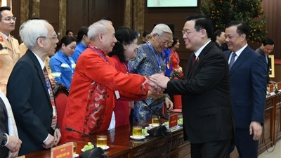 Chủ tịch Quốc hội Vương Đình Huệ thăm, chúc Tết Đảng bộ, chính quyền và Nhân dân Thủ đô Hà Nội