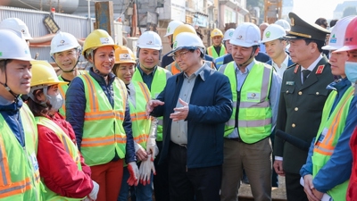 Thủ tướng kiểm tra hiện trường, thúc đẩy tiến độ dự án đường sắt Nhổn-ga Hà Nội