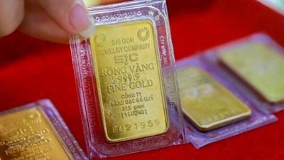 Doanh nghiệp nào được cấp phép nhập khẩu vàng khi bỏ độc quyền vàng miếng?