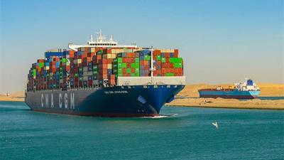 Doanh thu từ Kênh đào Suez sụt giảm mạnh