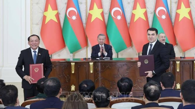 Tổng Bí thư Tô Lâm chứng kiến Lễ trao các văn kiện hợp tác giữa Việt Nam - Azerbaijan và phát biểu với báo chí