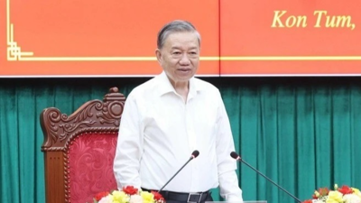 Xây dựng một mô hình tăng trưởng đa trung tâm, liên kết vùng chặt chẽ