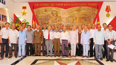 In “đồng bạc Cụ Hồ” ở miền trung