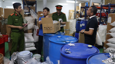 Khởi tố 2 đối tượng sản xuất, buôn bán thực phẩm chức năng giả quy mô lớn tại Quảng Ninh