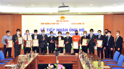 Bộ Tài chính góp phần quan trọng ổn định kinh tế trong đại dịch COVID-19