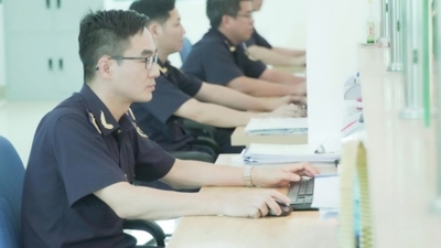 Hơn 50.000 tờ khai hải quan trong ngày đầu thực hiện mô hình chính quyền địa phương 2 cấp