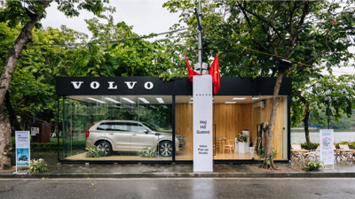 Khu trưng bày Volvo tại Ngày hội bình yên: Trải nghiệm công nghệ xe Thụy Điển giữa rực rỡ cờ hoa 