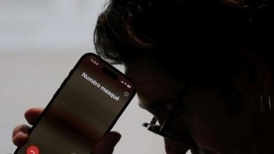 Pháp dựng tường lửa pháp lý trước nạn lừa đảo qua điện thoại