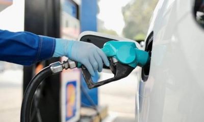 Giá xăng giảm hơn 300 đồng/lít, dầu giảm hơn 700 đồng/lít