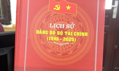 Ra mắt cuốn sách Lịch sử Đảng bộ Bộ Tài chính 1945 – 2025: Dấu ấn đặc biệt chào mừng 80 năm thành lập ngành Tài chính