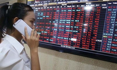 Chứng khoán bùng nổ: Doanh nghiệp có dễ huy động vốn?