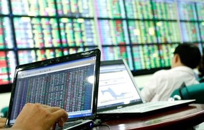 Công ty đại chúng đã vượt con số 1.000
