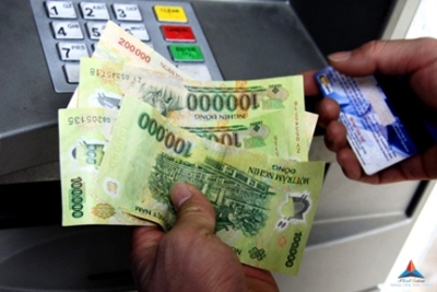 Việt Nam nên miễn phí ATM