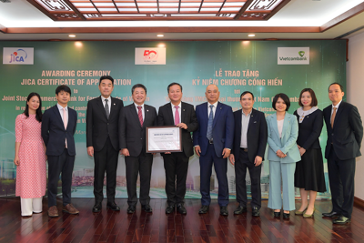 JICA tặng Kỷ niệm chương cống hiến cho Vietcombank