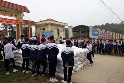 Hoàn thành xuất cấp hơn 2.818 tấn gạo hỗ trợ học sinh 3 tỉnh
