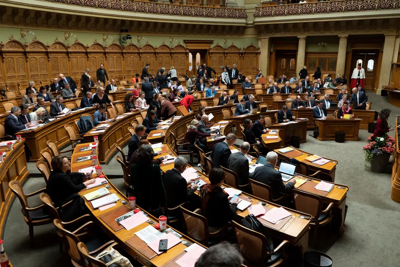 Quốc hội Thụy Sĩ họp khẩn liên quan vụ giải cứu Credit Suisse
