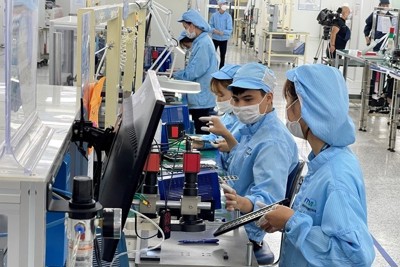 Đẩy mạnh phát triển công nghiệp góp phần xây dựng nền kinh tế độc lập, tự chủ và hội nhập quốc tế ở Việt Nam