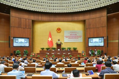 Ký hợp đồng mua bất động sản mà không yêu cầu công chứng là không hợp lý