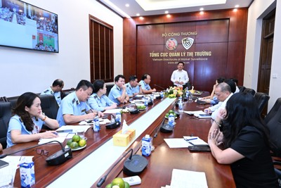 Bộ trưởng Nguyễn Hồng Diên làm việc với lực lượng Quản lý thị trường, Sở Công Thương về tình hình cung ứng hàng hóa
