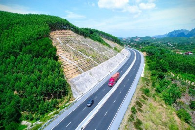 Ngành Giao thông giải ngân gần 100.000 tỷ đồng vốn đầu tư công năm 2023