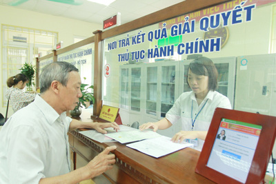 Tiếp tục cắt giảm, đơn giản hóa các thủ tục hành chính Tiếp tục cắt giảm, đơn giản hóa các thủ tục hành chính