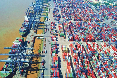 Kinh tế Việt Nam 2024: Lạc quan nhưng vẫn còn nhiều thách thức