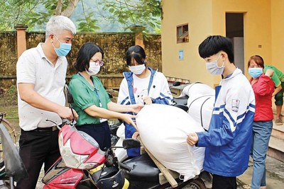 Xuất cấp hơn 34.164 tấn gạo hỗ trợ học sinh học kỳ II năm học 2023 - 2024