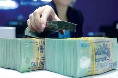 Lãi suất xuống thấp nhưng tiền vẫn chưa “rẻ”