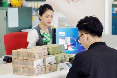 Mặt bằng lãi suất duy trì ở mức thấp, dự báo tăng trưởng tín dụng đạt 13,6% trong năm 2024