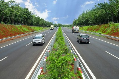 Quy định đối với người điều khiển và phương tiện cơ giới nước ngoài
