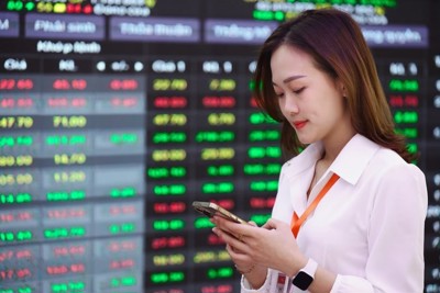 Đảo chiều từ vùng giá thấp, VN-Index dần hồi phục
