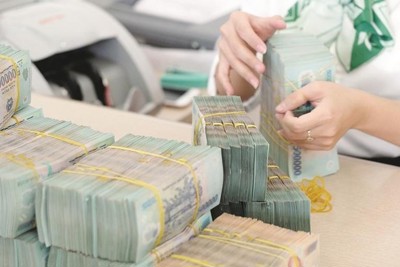 Tháng 7 tăng trưởng tín dụng âm, giảm còn 5,66%