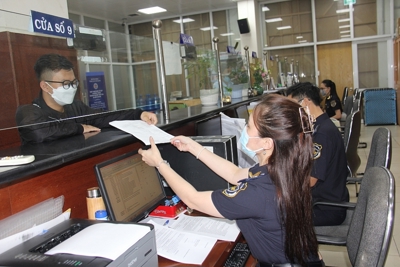 11 tháng, ngành Hải quan thu ngân sách nhà nước vượt 2,6% dự toán năm