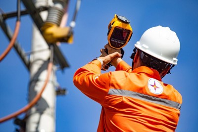 Cổ phiếu ngành Điện: An toàn trước áp lực thuế đối ứng 46%