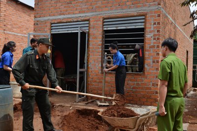 Đắk Lắk phấn đấu hoàn thành việc xóa nhà tạm, nhà dột nát cho hộ nghèo trong bongdaso tintuc 2025 - Tạp chí Tài chính Đắk Lắk phấn đấu hoàn thành việc xóa nhà tạm, nhà dột nát cho hộ bongdaso wap trong năm 2025