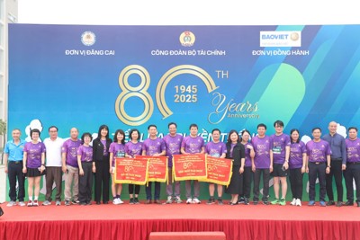 Sôi nổi Giải chạy “Tiếp lửa truyền thống” chào mừng 80 năm ngành Tài chính Việt Nam Sôi nổi Giải chạy “Tiếp lửa truyền thống” chào mừng 80 năm ngành Tài chính Việt Nam