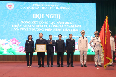 Phát huy truyền thống, xây dựng Hải quan đất Cảng phát triển vững mạnh trong kỷ nguyên mới Phát huy truyền thống, xây dựng Hải quan đất Cảng phát triển vững mạnh trong kỷ nguyên mới