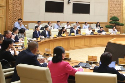 Nhiều kiến nghị hoàn thiện hành lang pháp lý cho Trung tâm Tài chính quốc tế