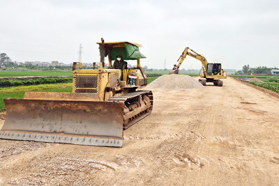 Tăng tốc giải ngân vốn đầu tư công tại Bắc Giang: Tập trung xử lý dứt điểm dự án trọng điểm