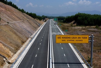 Hai phương án mở rộng các đoạn tuyến cao tốc Bắc - Nam phía Đông