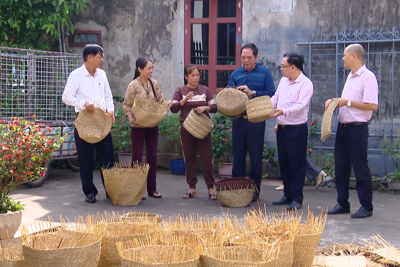 Quản lý nguồn kinh phí nguồn ngân sách nhà nước thực hiện truyền thông và giảm nghèo về thông tin