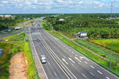 Bài 1: Đầu tư công - Trụ cột kích hoạt “cỗ máy tăng trưởng” Bài 1: Đầu tư công - Trụ cột kích hoạt “cỗ máy tăng trưởng”