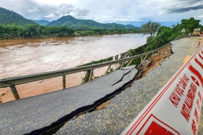 Phòng chống sạt lở đất, lũ quét khu vực miền Trung và miền núi phía Bắc do biến đổi khí hậu Phòng chống sạt lở đất, lũ quét khu vực miền Trung và miền núi phía Bắc do biến đổi khí hậu