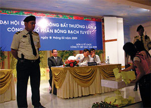 Đại hội cổ đông bất thường Bông Bạch Tuyết lần thứ 3
Nhiều cổ đông bị tước quyền biểu quyết
