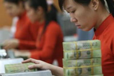 Chích “thuốc” tăng trưởng, gặt nỗi lo ngắn hạn